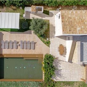 4 bedroom villa with infinity pool, Alcamo, sleeps 6-8